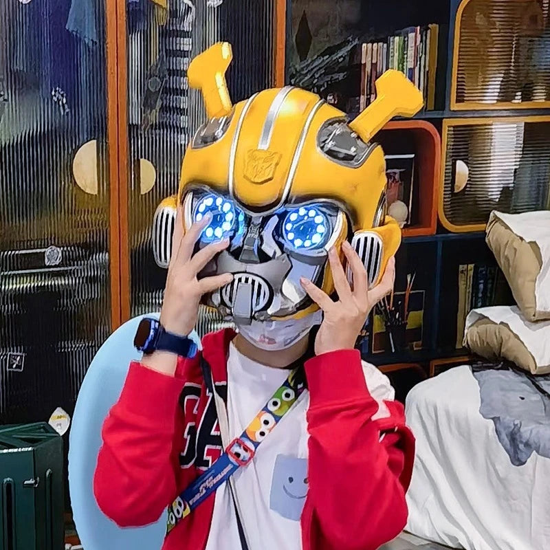 Transformers Bumblebee Helm 1:1 – Tragbares Sammlerstück mit Lautsprecher, Veränderbarem Gesicht & Modellfunktion